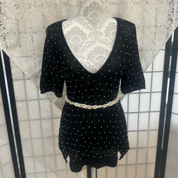 Black Short Sleeve V-Neck Silver Studded Sweater Size Large - Picture 9 of 12